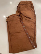 Load image into Gallery viewer, Pants (Gnieciuchy) Brown